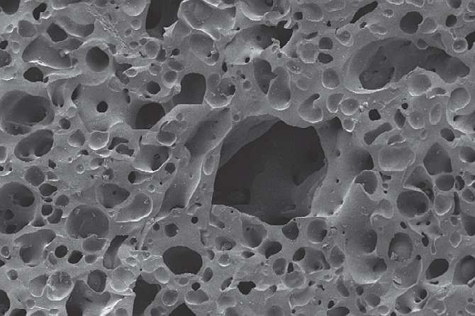 Mechaniczne i mikrostrukturalne właściwości betonu wysokowartościowego z dodatkiem żużla paleniskowego