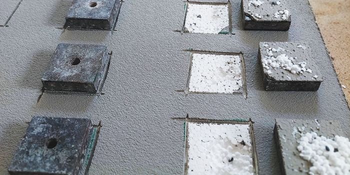 Cementy niskoemisyjne w suchych mieszankach chemii budowlanej – zaprawy klejowe do ociepleń