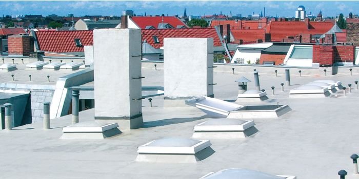 Hydroizolacja dachu płaskiego – nowoczesne materiały