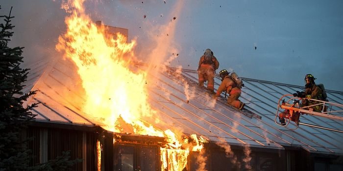 Odporność ogniowa przekryć dachowych – dobre praktyki Stowarzyszenia DAFA