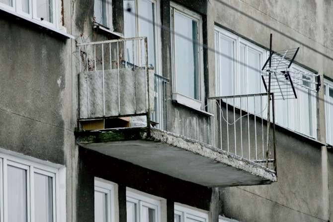 Typowe uszkodzenia zewnętrznych element&oacute;w ściennych i balkonowych budynk&oacute;w
Archiwum autor&oacute;w