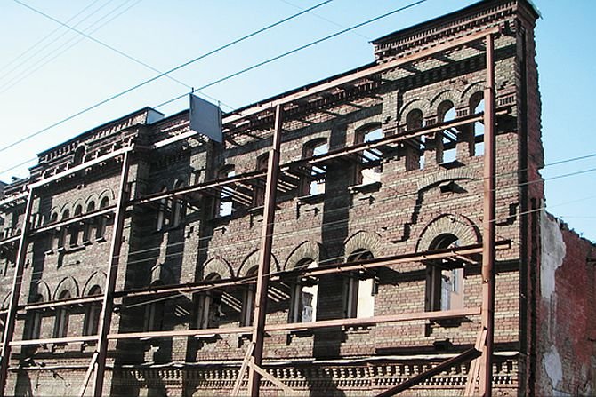 Usztywnienie ścian murowych wolno stojących za pomocą pionowych stalowych przyp&oacute;r
Autorzy