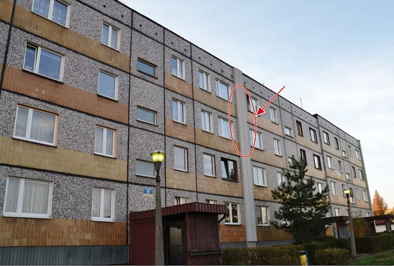FOT. Ocieplona szczelina dylatacyjna w budynku wielkopłytowym; fot. archiwa autorów