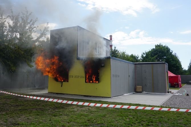 Czas na zmianę przepis&oacute;w przeciwpożarowych w Polsce
UNIHOUSE