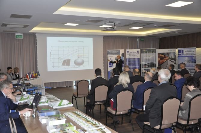 Jubileuszowa konferencja naukowo-techniczna dotycząca budownictwa energooszczędnego
Politechnika Częstochowska
