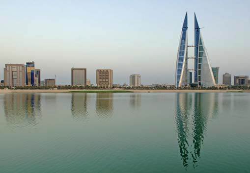 FOT. 3. Widok na Bahrain World Trade Center od strony Zatoki Perskiej