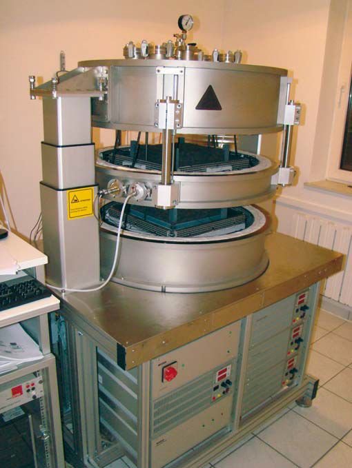 Fot. Aparat z osłoniętą płytą grzewczą do pomiarów wartości współczynnika przewodzenia ciepła w zakresie temperaturowym od –160°C do 700°C