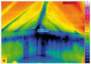 FOT. 6. Rozkład termiczny połaci dachu izolowanego za pomocą włóknistych materiałów termoizolacyjnych, zobrazowanie termiczne w okolicach krokwi koszowej po założeniu płyt gipsowo-kartonowych