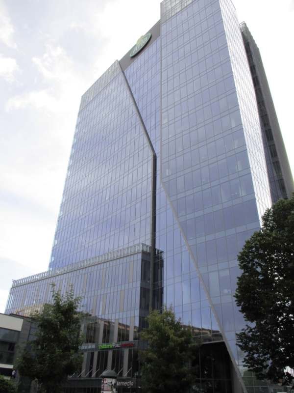 FOT. 1. Fasada szklano-metalowa obiektu biurowego