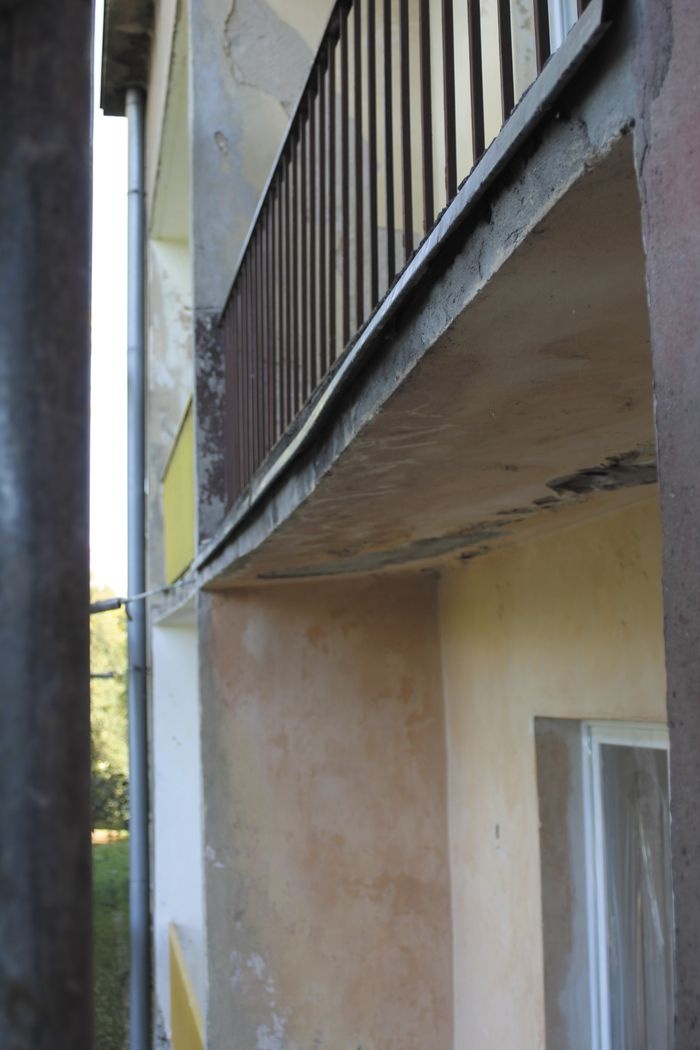 fot-czternascie-uszkodzenia-plyty-balkonowej