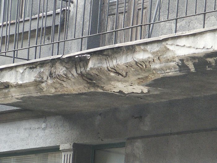 fot-dwanascie-destrukcja-plyty-betonowej